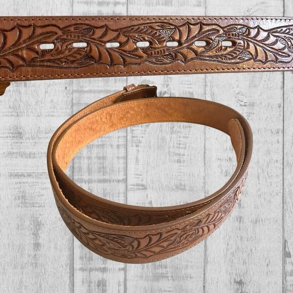 Country Cares Western Oval Belt Buckle Gold/Silver SZ 40 Belt St Judes Hospital - Picture 3 of 8